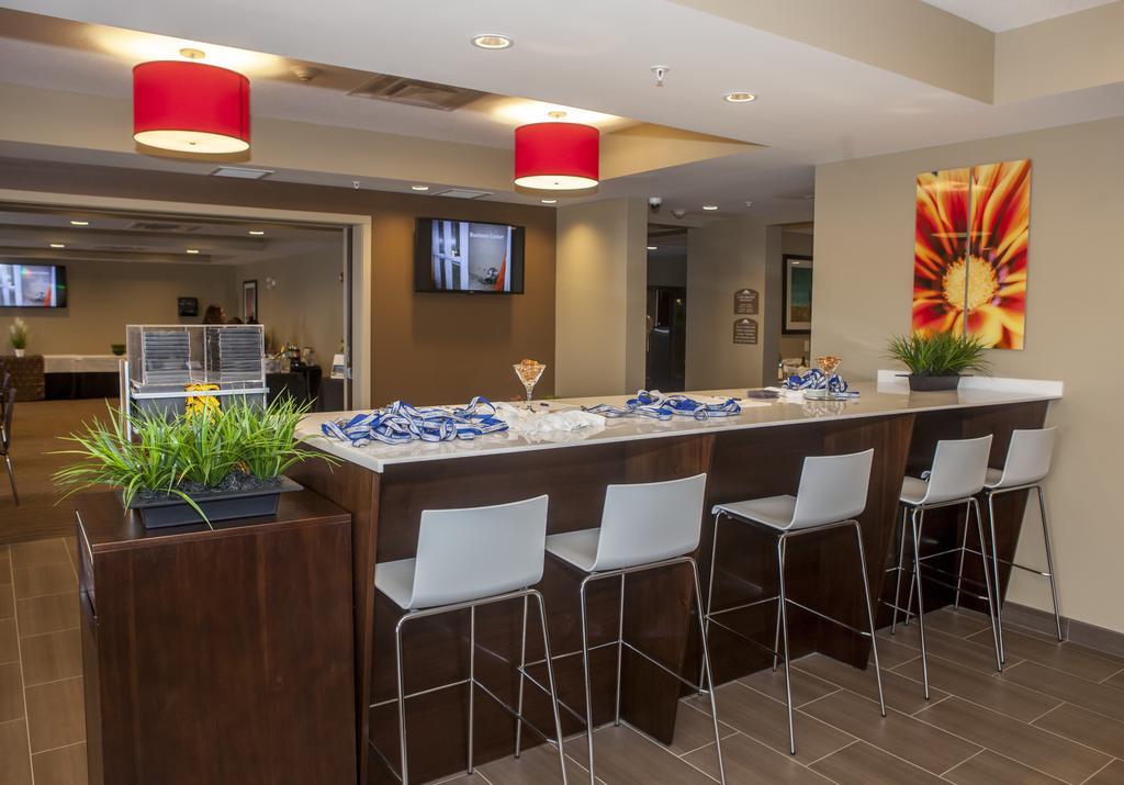 Microtel Inn & Suites By Wyndham Lloydminster Zewnętrze zdjęcie