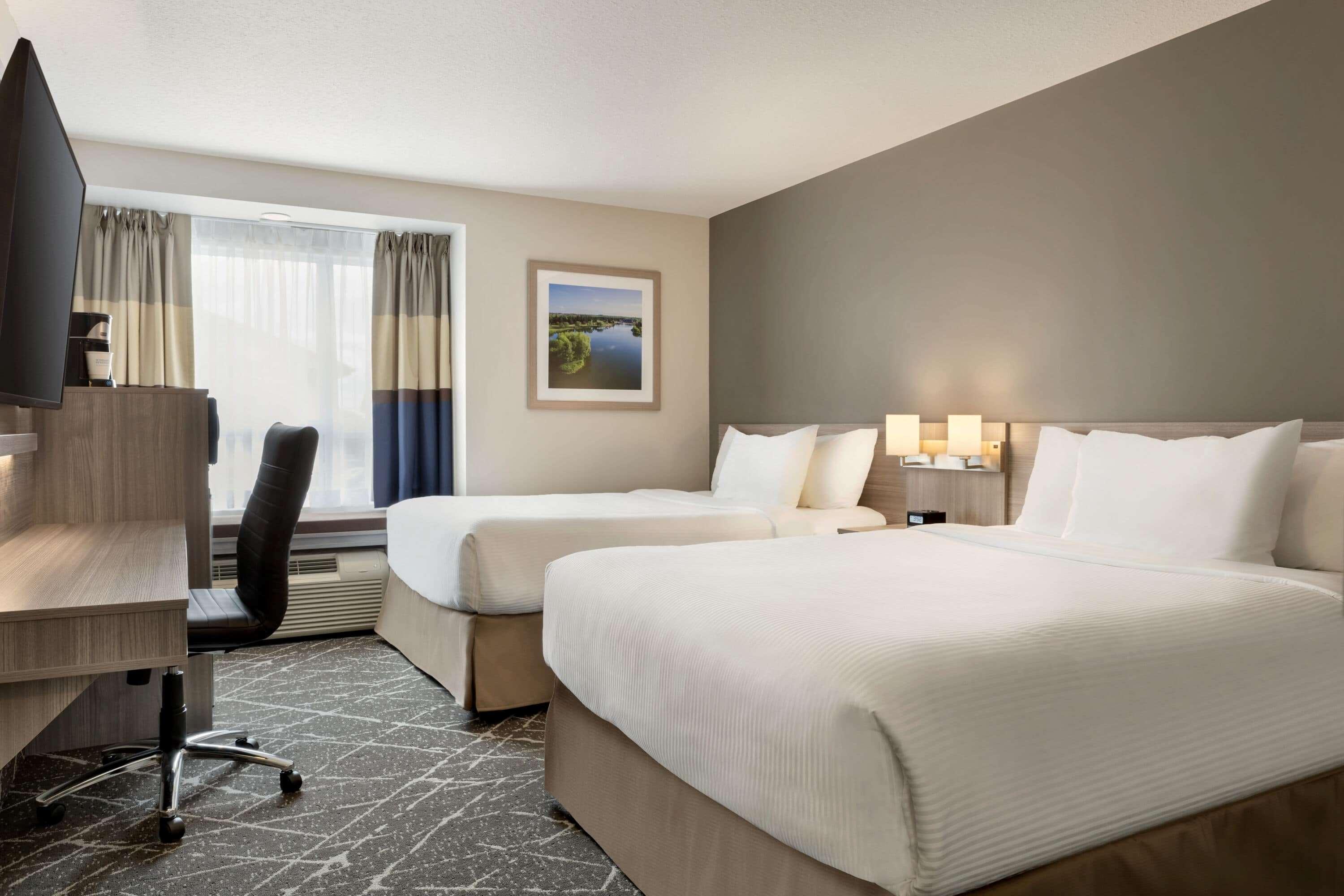 Microtel Inn & Suites By Wyndham Lloydminster Zewnętrze zdjęcie