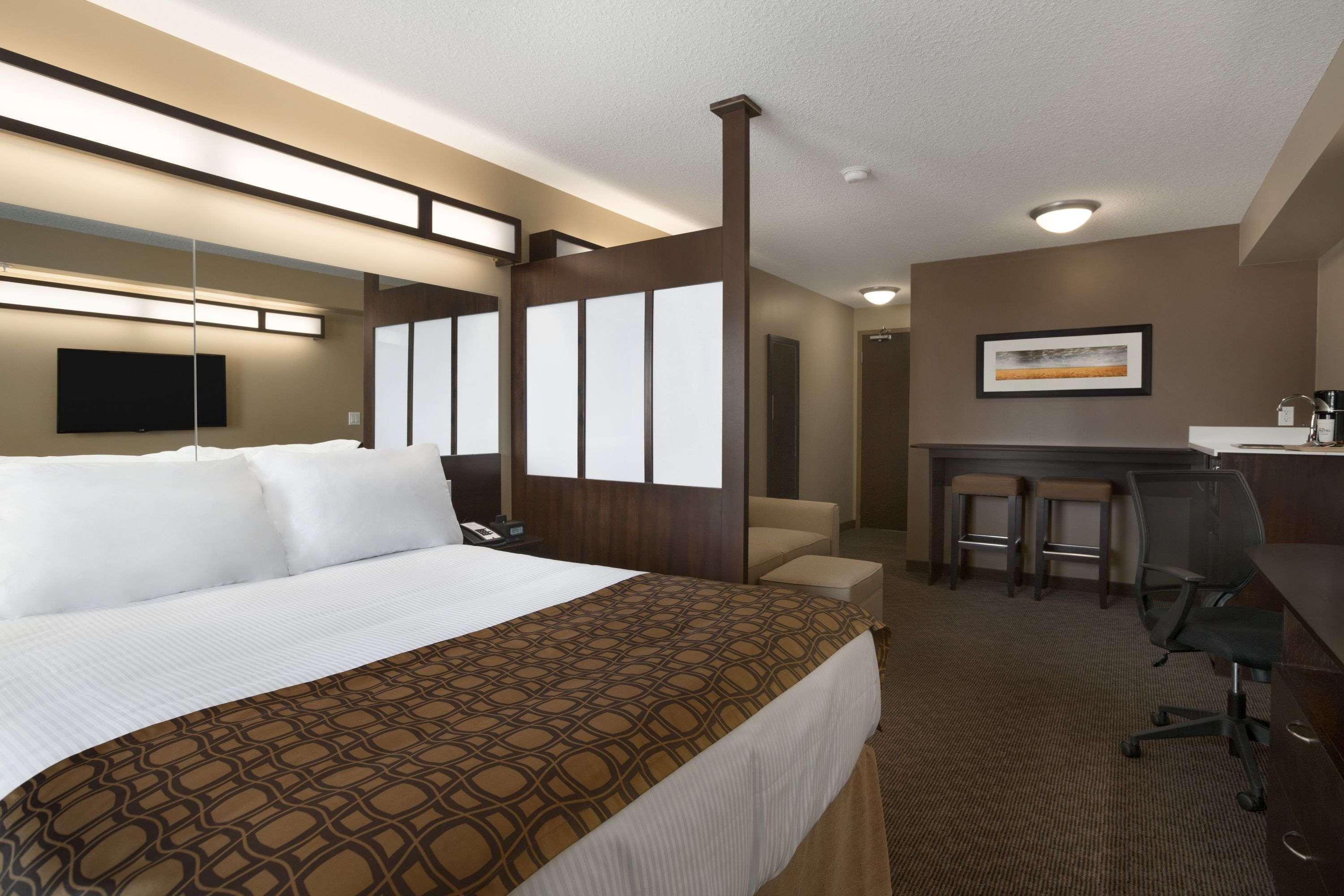 Microtel Inn & Suites By Wyndham Lloydminster Zewnętrze zdjęcie