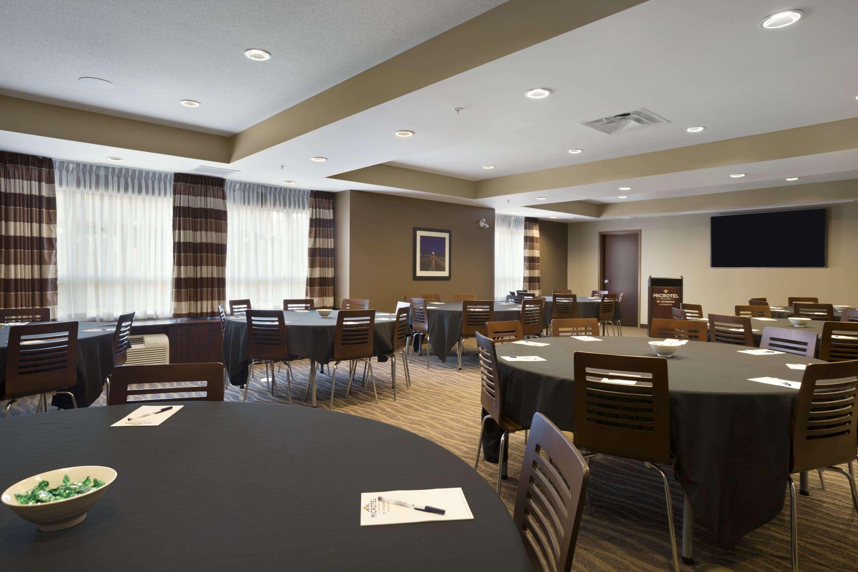 Microtel Inn & Suites By Wyndham Lloydminster Zewnętrze zdjęcie
