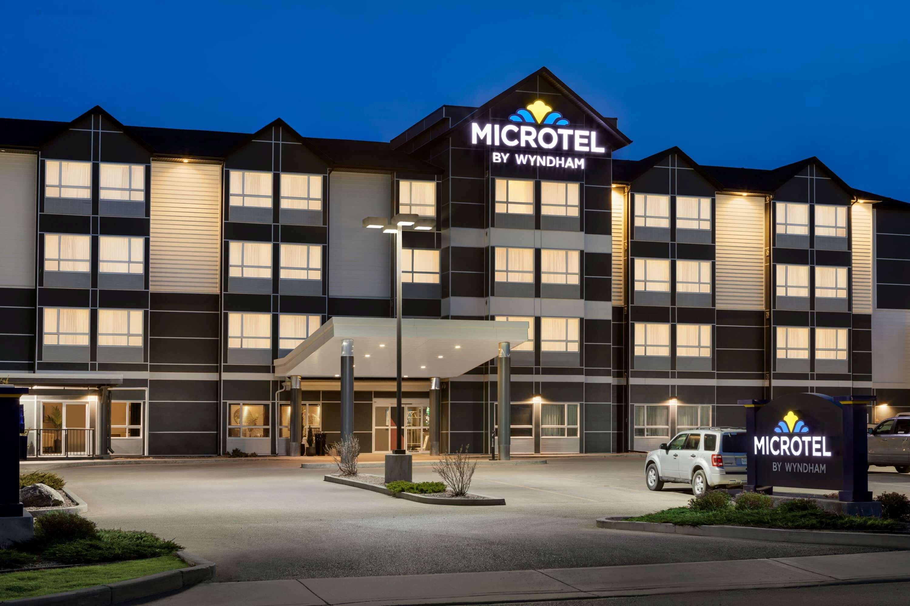 Microtel Inn & Suites By Wyndham Lloydminster Zewnętrze zdjęcie